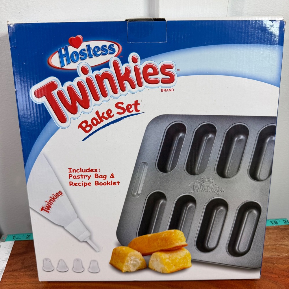 Hostess Twinkies Bake Set Non-Stick 8 Cavity Pan Pastry Bag & Recipe Booklet New